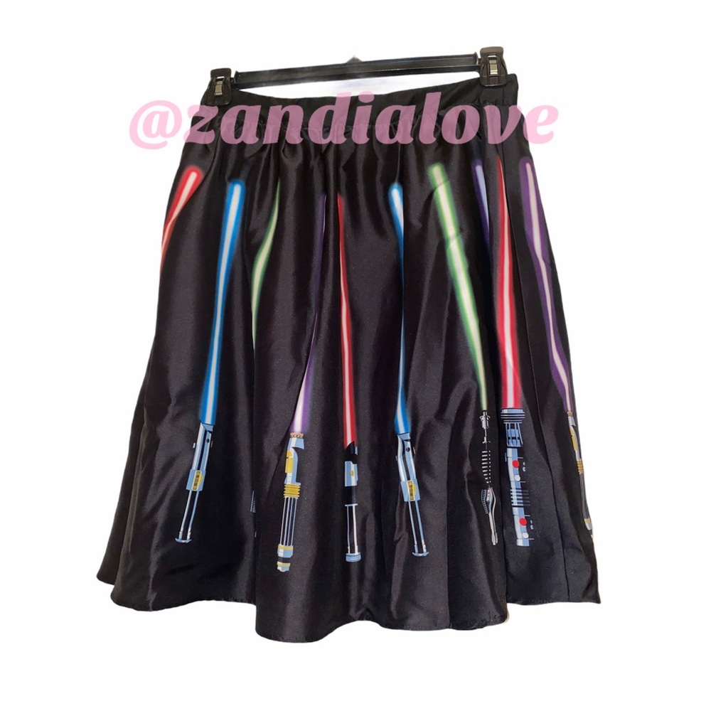 NEW Star wars lightsabers her universe Skirt Sz M